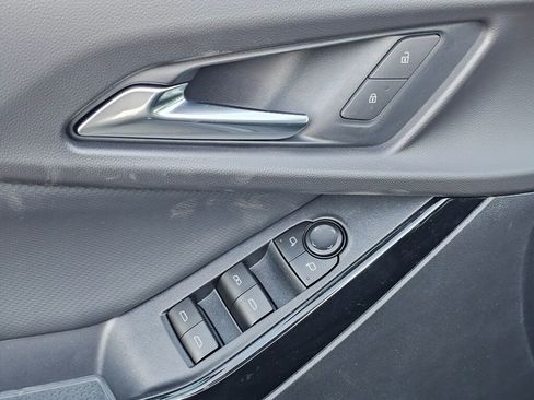 New 2026 Chevrolet Equinox LT image 30