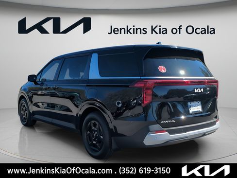 New 2026 Kia Carnival FWD image 5
