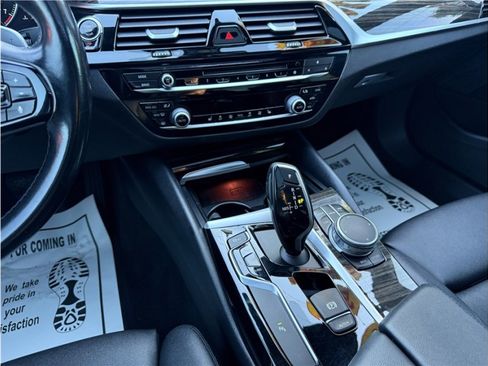 Used 2017 BMW 530i image 41