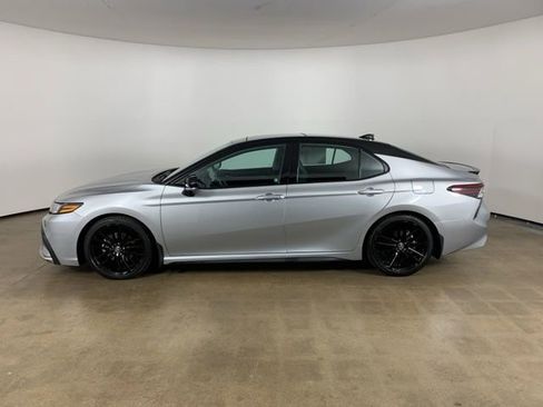 Used 2022 Toyota Camry XSE w/ Navigation Package FWD image 16