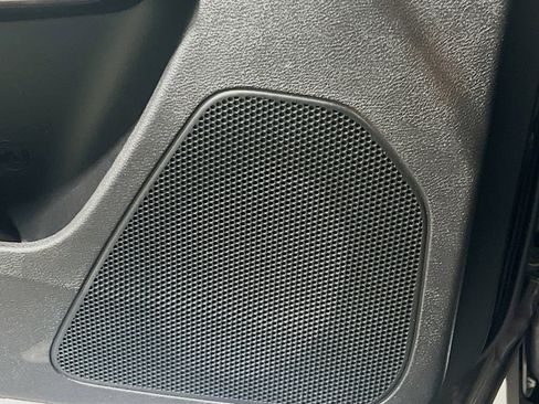 Used 2020 Jeep Cherokee Latitude Plus image 13