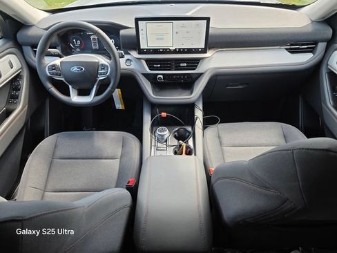 New 2026 Ford Explorer Active RWD image 17
