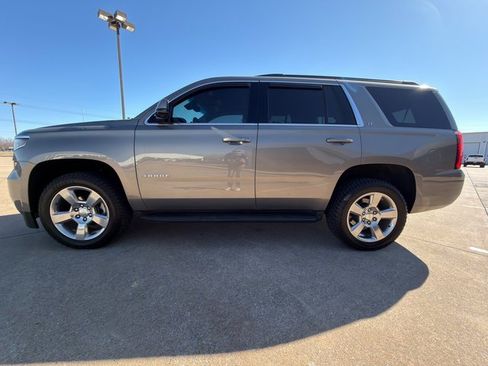 Used 2018 Chevrolet Tahoe LT w/ Luxury Package image 12