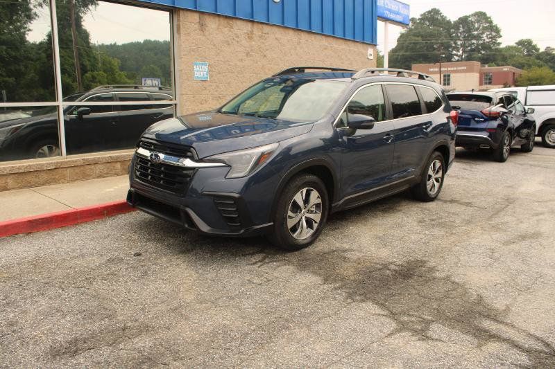 Used 2023 Subaru Ascent Premium AWD/4WD image 3