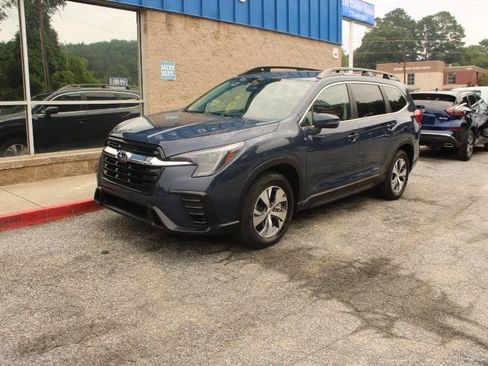 Used 2023 Subaru Ascent Premium AWD/4WD image 3