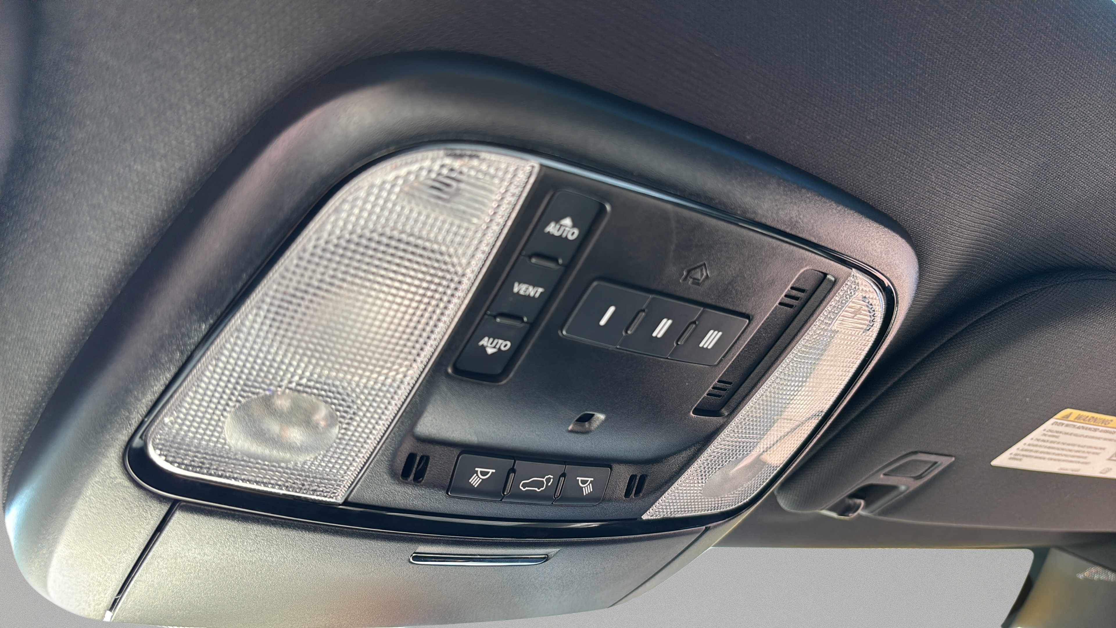 Used 2022 Dodge Durango R/T w/ Blacktop Package AWD/4WD image 31