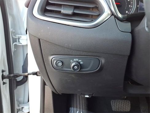 Certified 2024 Chevrolet Equinox LT image 13