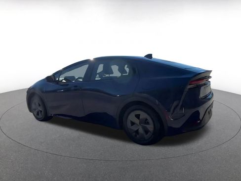 Used 2025 Toyota Prius LE image 10