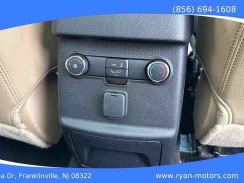 Used 2016 Ford Explorer XLT w/ Equipment Group 202A AWD/4WD image 23