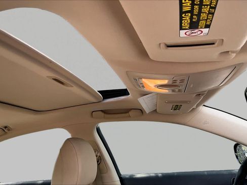 Used 2007 Lexus IS 250 w/ Premium Pkg RWD image 13