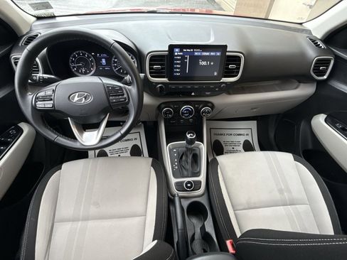 Used 2021 Hyundai Venue SEL w/ Cargo Package FWD image 23
