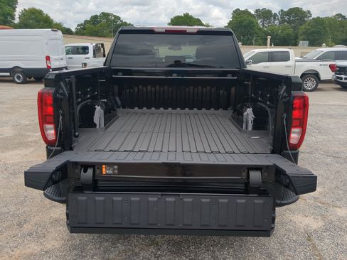 Used 2025 GMC Sierra 1500 Elevation AWD/4WD image 11