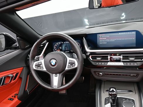 Used 2024 BMW Z4 M40i w/ Premium Package image 13