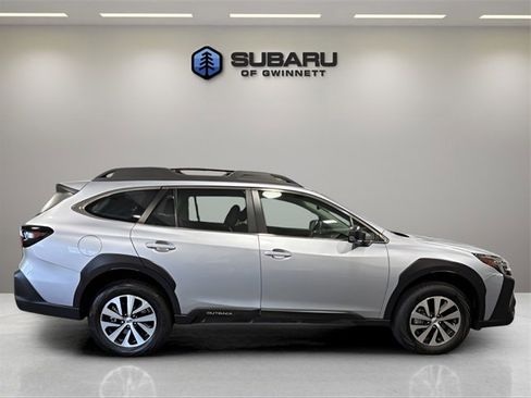 Used 2025 Subaru Outback image 6