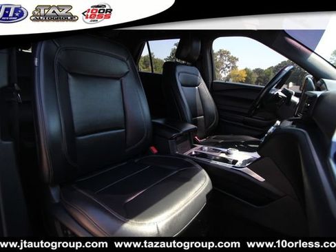 Used 2020 Ford Explorer XLT w/ Equipment Group 202A AWD/4WD image 14