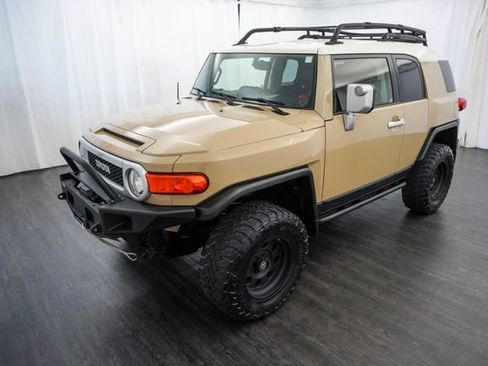 Used 2013 Toyota FJ Cruiser 4WD w/ Upgrade Pkg image 3
