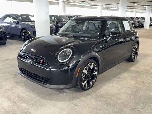 Used 2025 MINI Cooper S FWD image 4