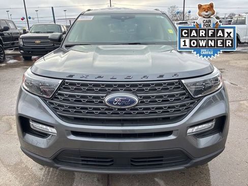 Used 2022 Ford Explorer XLT w/ Equipment Group 202A image 2