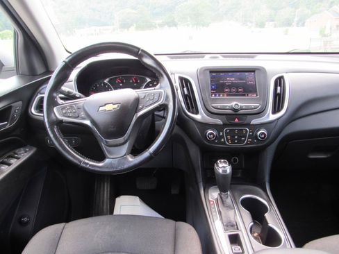 Used 2020 Chevrolet Equinox LT w/ Driver Convenience Package FWD image 6