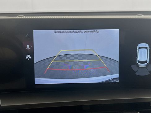 Used 2025 Kia Telluride S image 23