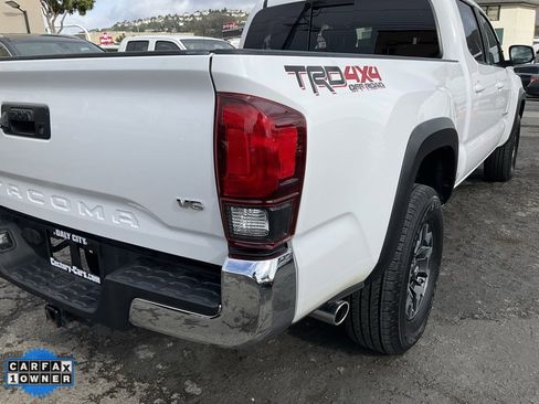 Used 2018 Toyota Tacoma TRD Off-Road image 75