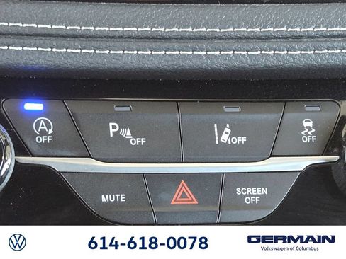 Used 2023 Chrysler Pacifica Touring-L w/ S Appearance Package AWD/4WD image 35