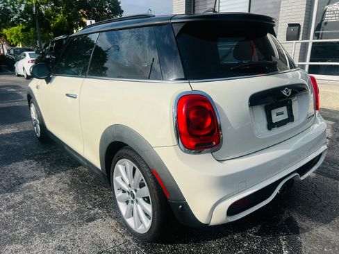 Used 2015 MINI Cooper S w/ Park Assistant Package FWD image 6