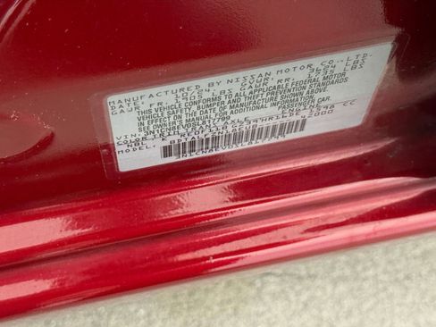 Used 2025 Nissan Versa SV image 29