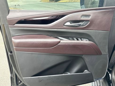 Certified 2021 Cadillac Escalade ESV Sport Platinum image 16