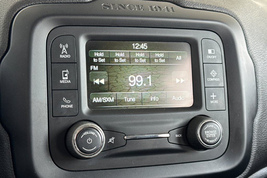 Used 2015 Jeep Renegade Limited w/ Safety & Security Group I AWD/4WD image 21