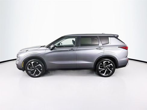 Used 2023 Mitsubishi Outlander SE AWD/4WD image 4