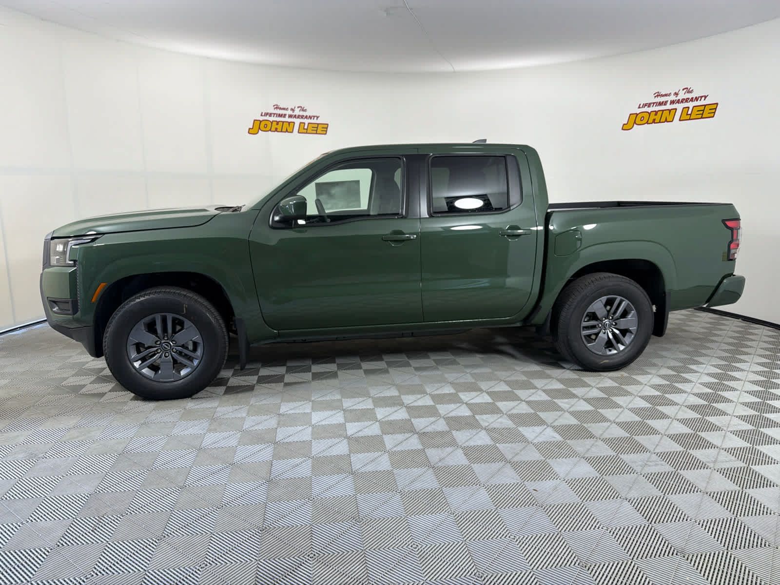 New 2026 Nissan Frontier SV w/ SV Convenience Package RWD image 2