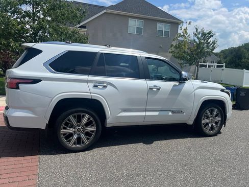 Used 2024 Toyota Sequoia Capstone AWD/4WD image 2