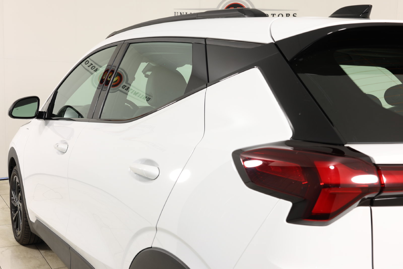 Used 2027 Chevrolet Bolt RS FWD image 42
