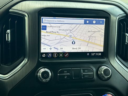 Used 2019 GMC Sierra 1500 Denali w/ Technology Package AWD/4WD image 18