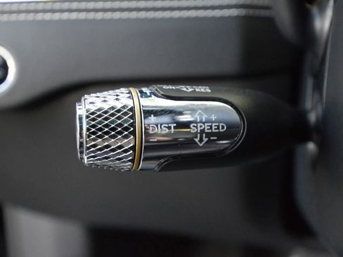 Used 2022 Bentley Flying Spur V8 image 40