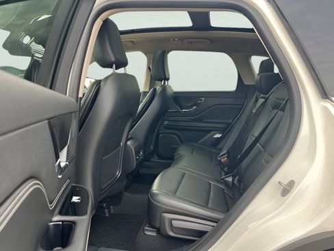 Used 2023 Lincoln Corsair Reserve w/ Equipment Group 201A image 18