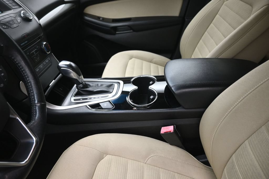 Used 2018 Ford Edge SEL FWD image 21