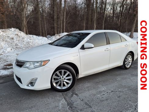 Used 2012 Toyota Camry XLE w/ Convenience Pkg image 1