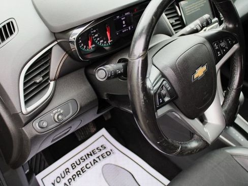 Used 2019 Chevrolet Trax LT w/ LT Convenience Package AWD/4WD image 14