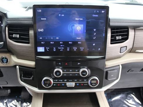 Used 2023 Ford Expedition Max Limited AWD/4WD image 23
