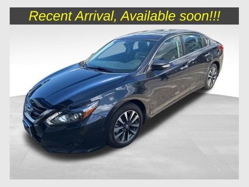 Used 2016 Nissan Altima 2.5 SL w/ 2.5 Technology w/LED Package FWD image 1