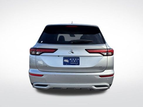 Used 2024 Mitsubishi Outlander SE image 5