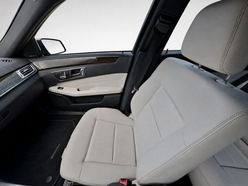 Used 2016 Mercedes-Benz E 350 Sedan image 20