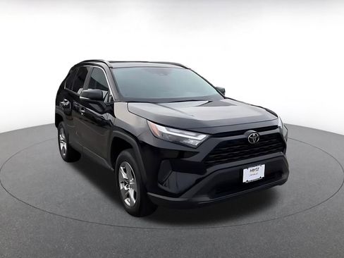 Used 2025 Toyota RAV4 XLE image 3