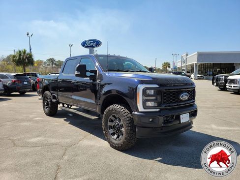 Used 2023 Ford F250 XLT w/ XLT Premium Package image 8