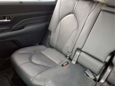 Used 2024 Toyota Grand Highlander FWD image 17