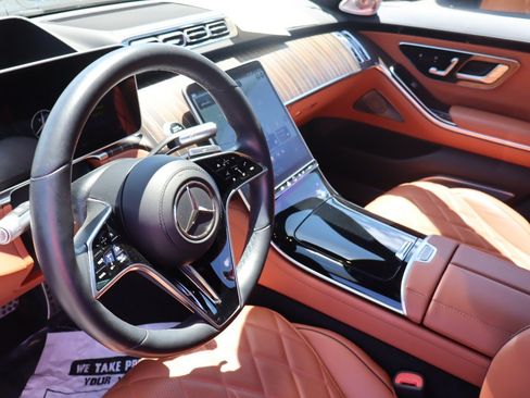 Used 2022 Mercedes-Benz S 580 4MATIC Sedan image 11