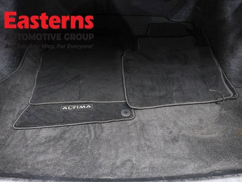 Used 2024 Nissan Altima 2.5 S FWD image 9