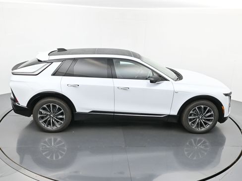 New 2026 Cadillac Lyriq Premium Sport image 28